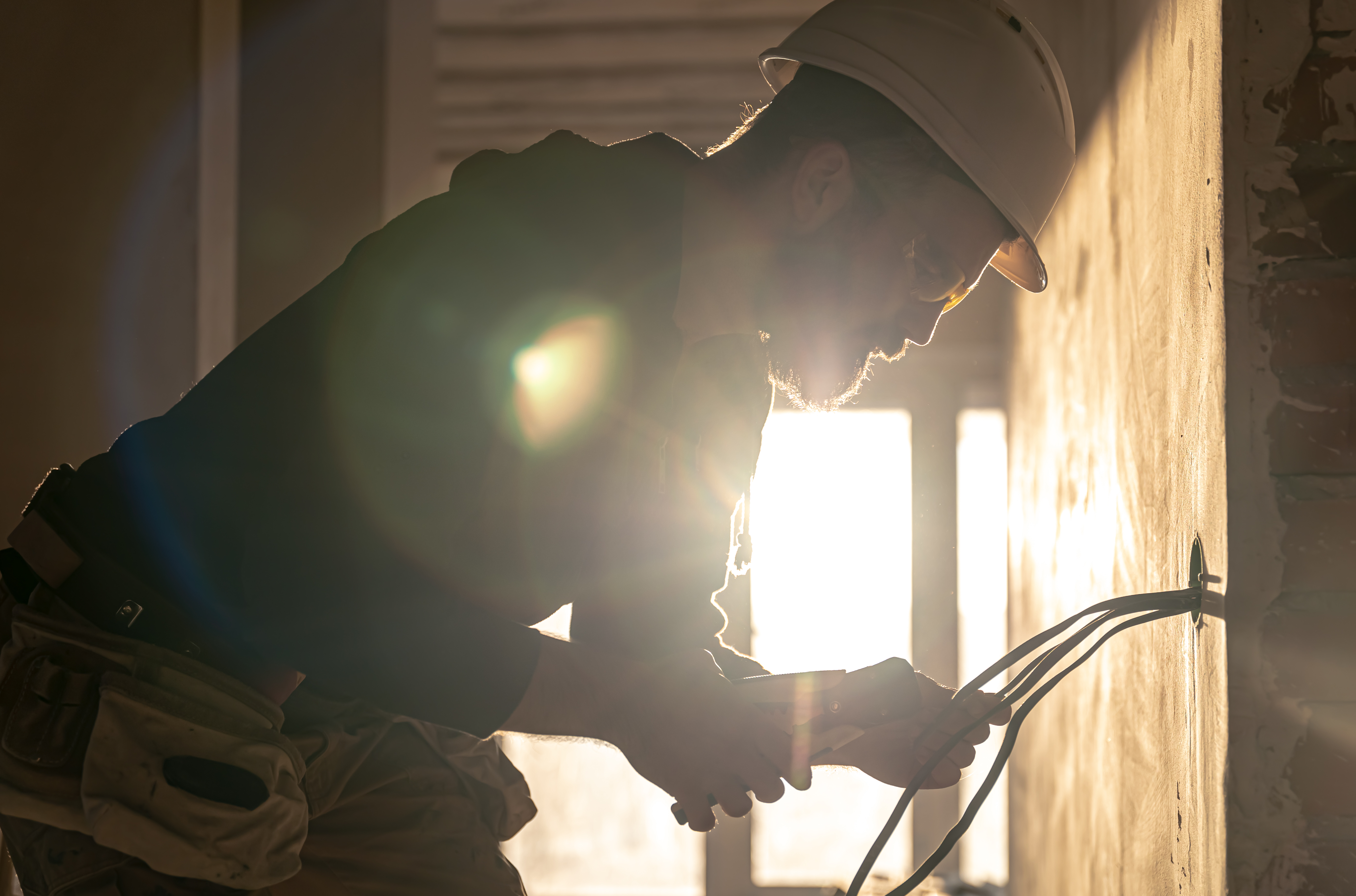 Professional electrician from Ruiz Electrical Services